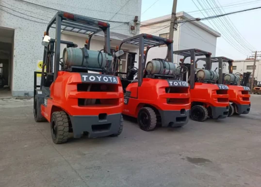 Fork lift