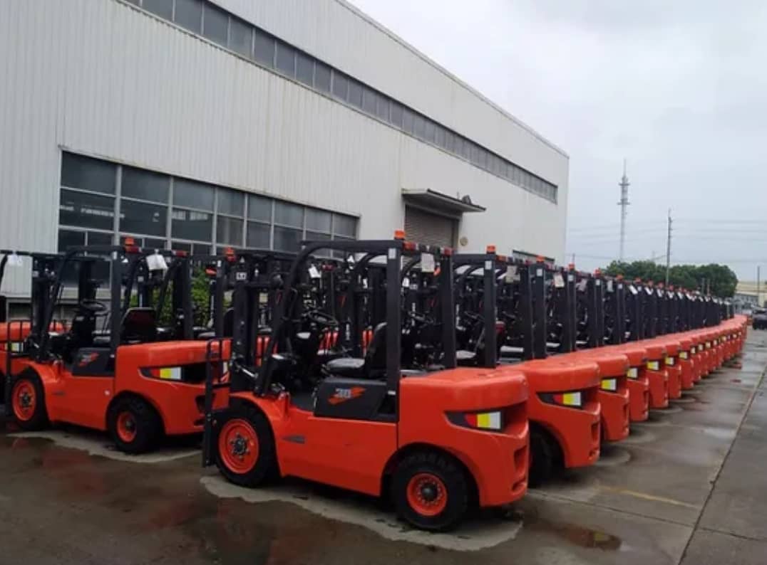 Fork lift